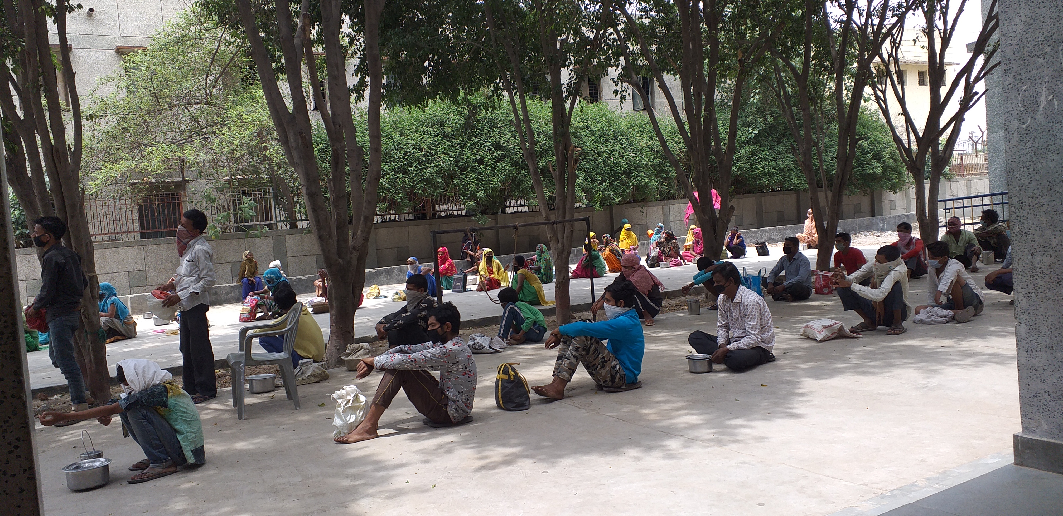 Food distribution at MCD school jj colony bawana 